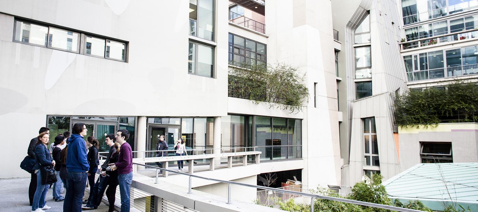 21 Rue Marie-andrée Lagroua Weil-halle 75013 Paris